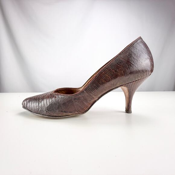 1950's Brown Lizard Size 6.5 Pumps - Picture 1 of 8